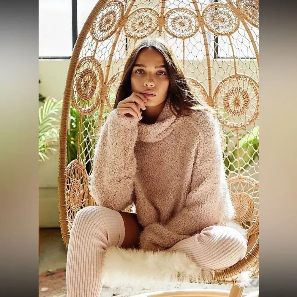 NEW Free People Heatin Up Bubble Pullover in Blush